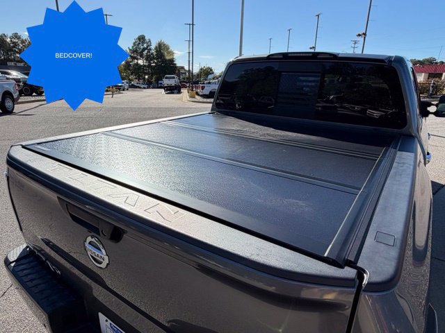 Used 2020 Nissan Titan SL w/ Moonroof Package RWD image 9
