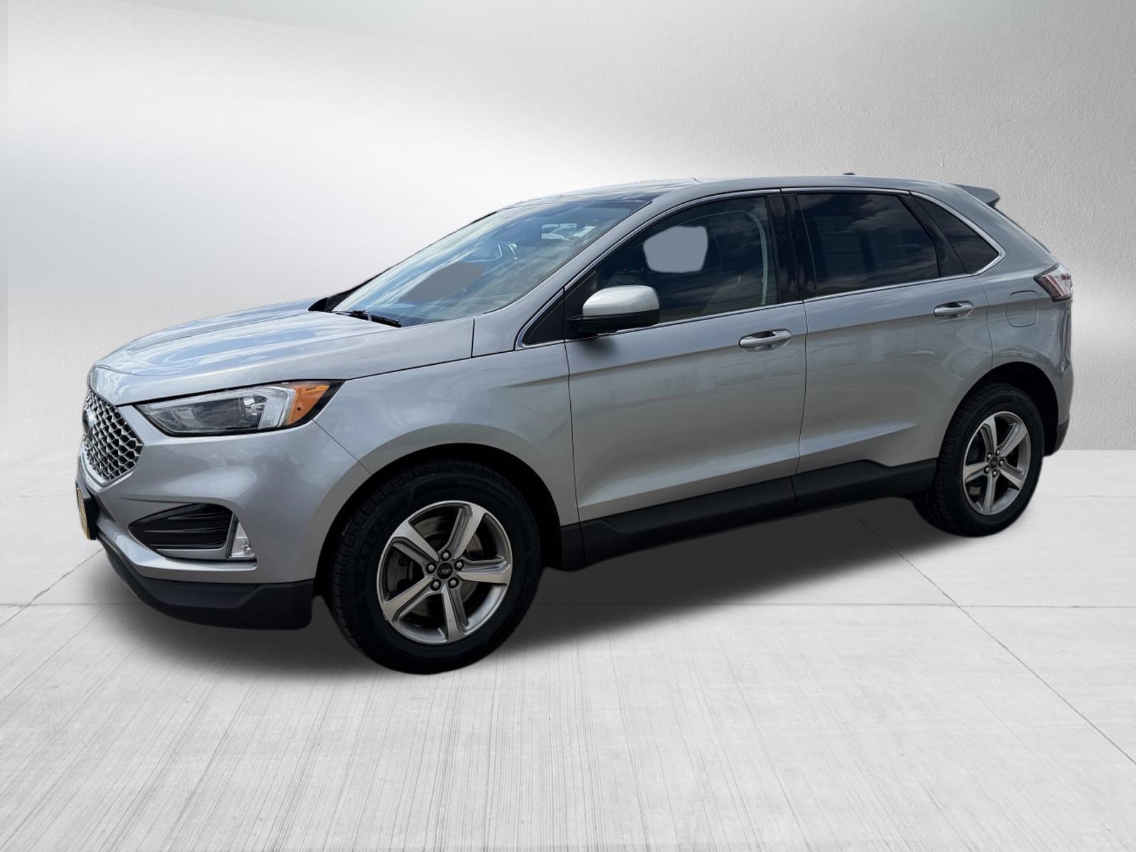Certified 2024 Ford Edge SEL w/ Convenience Package AWD/4WD image 3