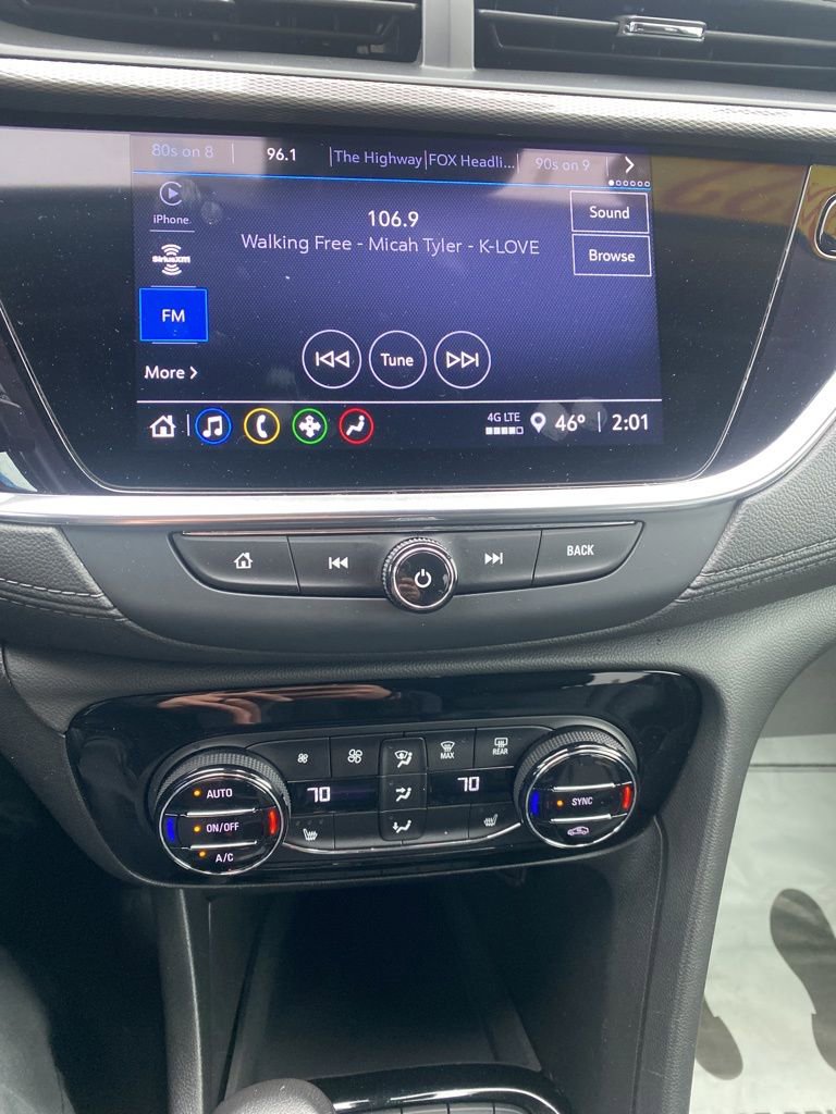 Used 2022 Buick Encore GX Essence w/ Experience Buick Package AWD/4WD image 27