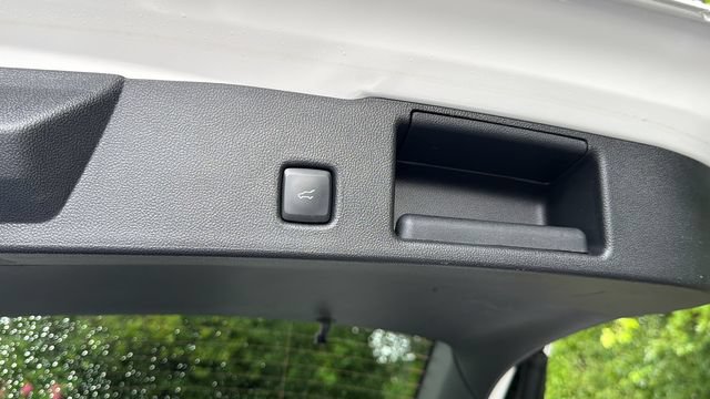 Certified 2024 Ford Escape Platinum AWD/4WD image 21