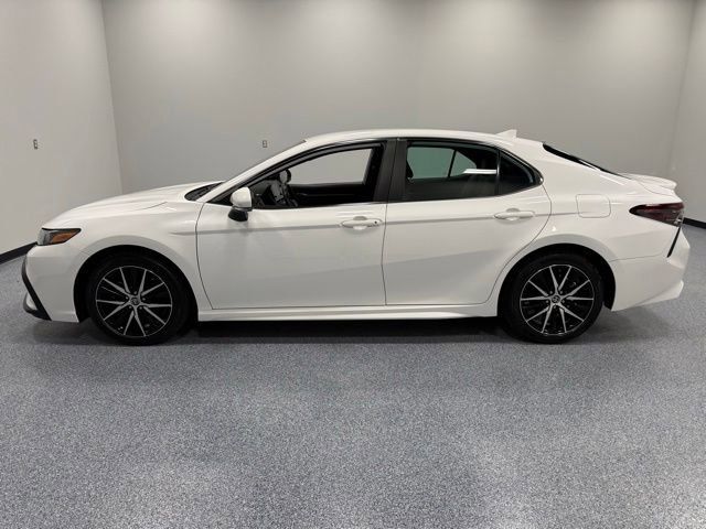 Used 2023 Toyota Camry SE FWD image 8