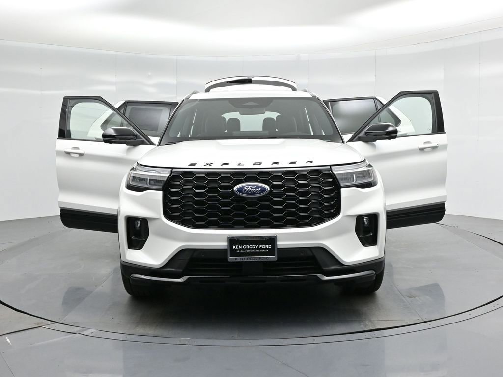 Certified 2025 Ford Explorer ST-Line w/ Premium Package image 32