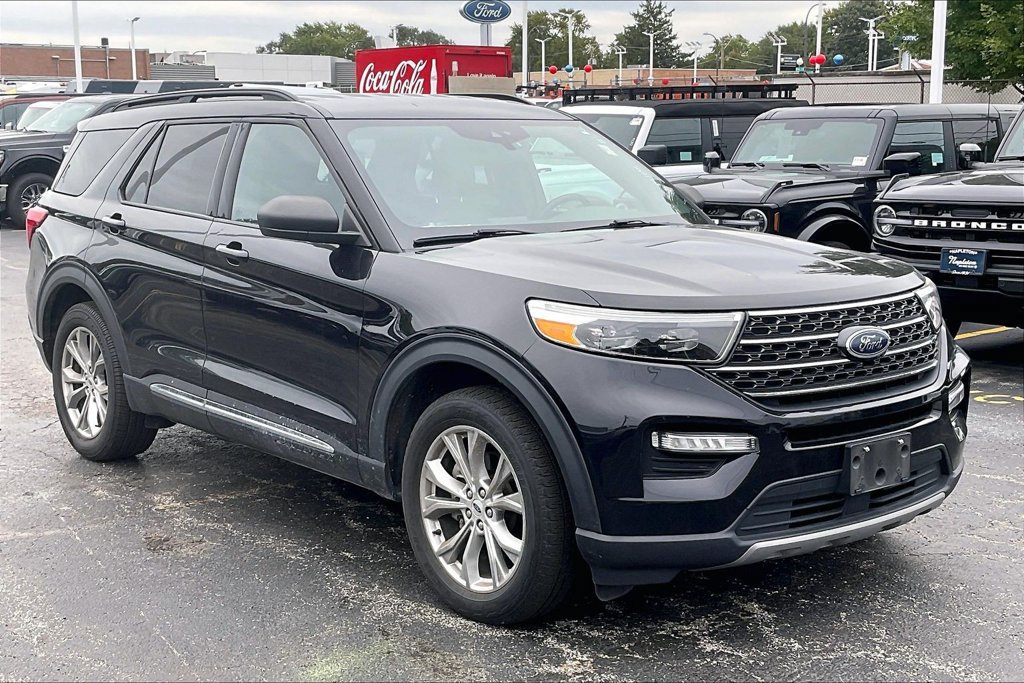 Certified 2020 Ford Explorer XLT w/ Equipment Group 202A AWD/4WD image 35