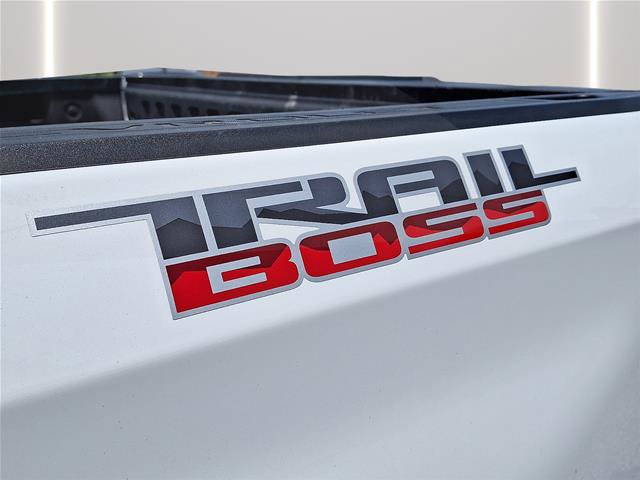 Used 2025 Chevrolet Silverado 1500 LT Trail Boss AWD/4WD image 30