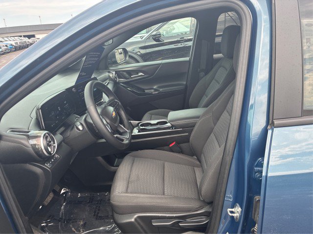 Used 2025 Chevrolet Equinox LT AWD/4WD image 9
