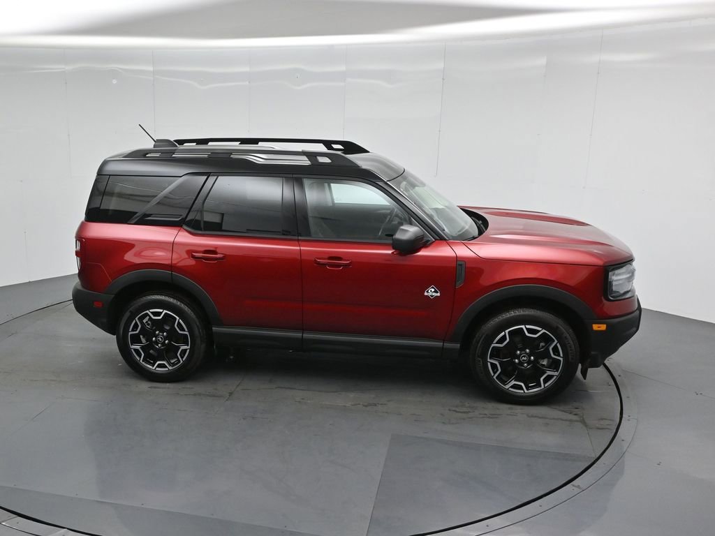 Certified 2025 Ford Bronco Sport Outer Banks w/ Outer Banks Tech Package+ AWD/4WD image 54