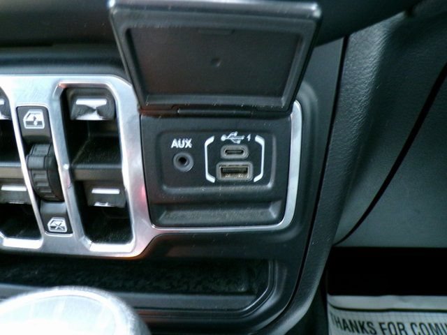 Used 2023 Jeep Gladiator Sport AWD/4WD image 24