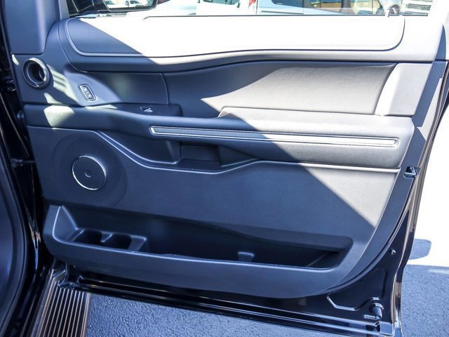 Certified 2024 Ford Expedition XLT image 31