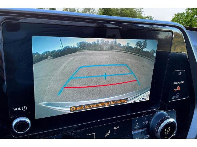 Used 2024 Toyota Highlander LE image 14