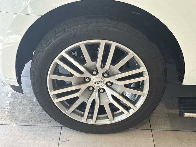 Certified 2022 Ford Expedition Max Platinum image 33