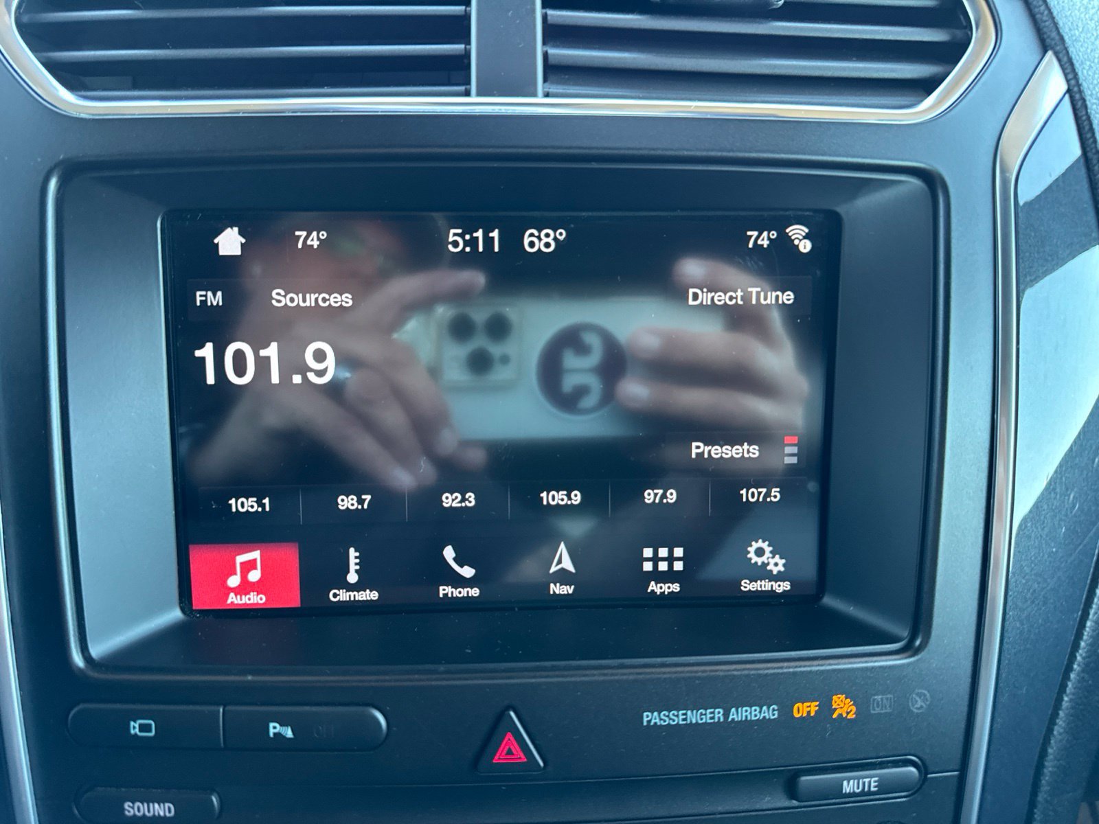 Certified 2019 Ford Explorer Limited w/ Ford Safe & Smart Package AWD/4WD image 34