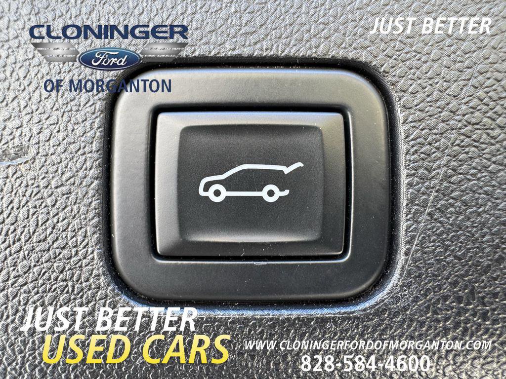 Used 2021 GMC Yukon AT4 w/ Rear Media and Nav Package image 10