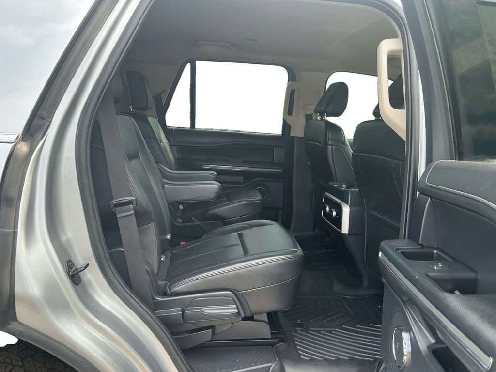 Certified 2024 Ford Expedition XLT RWD image 23