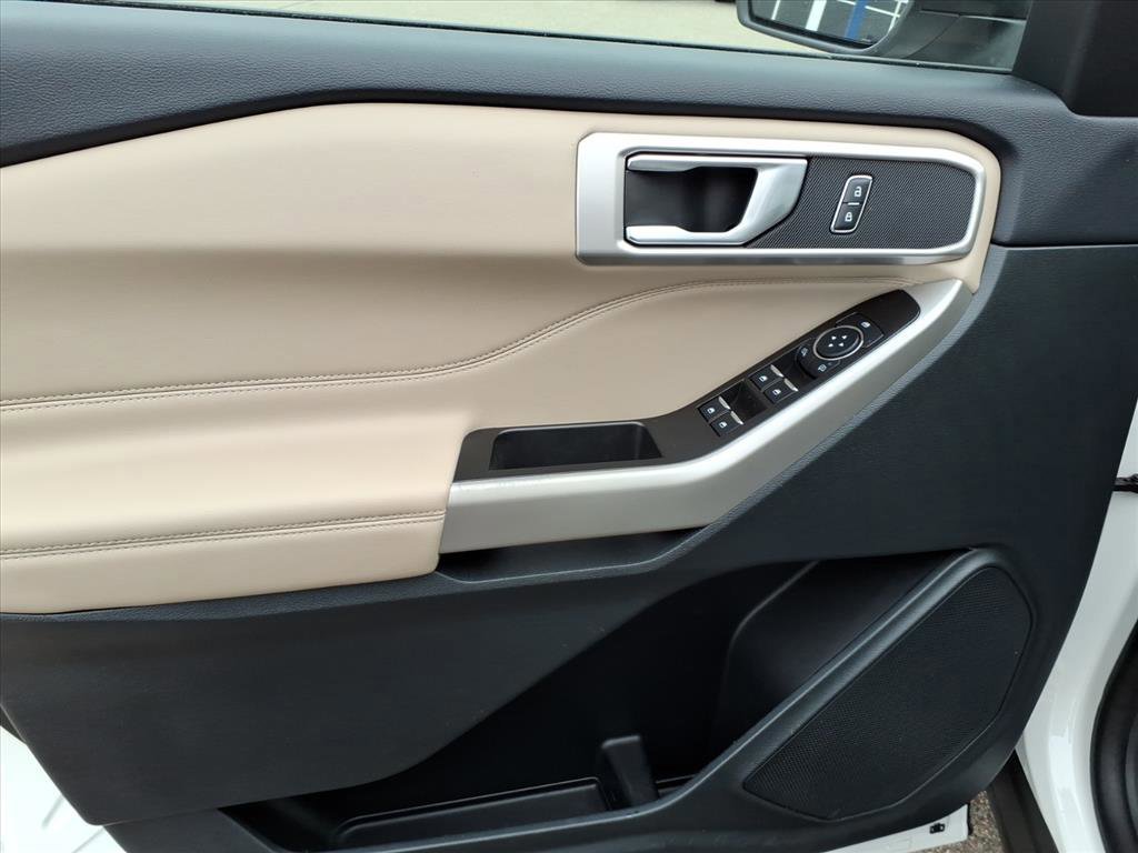 Certified 2024 Ford Explorer XLT w/ Equipment Group 202A image 15