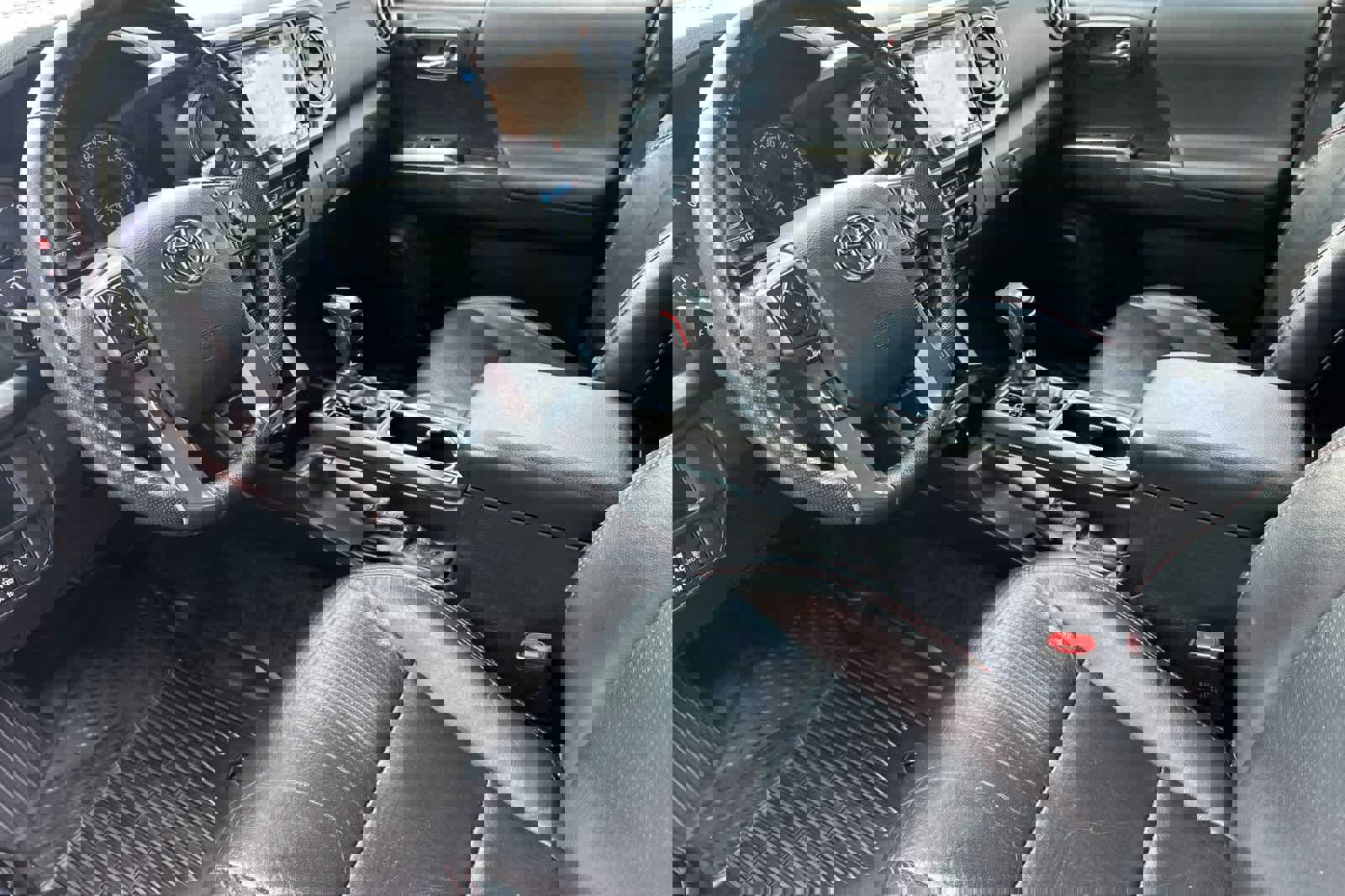 Used 2019 Toyota Tacoma TRD Pro AWD/4WD image 11