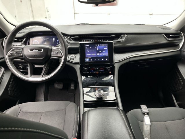 Used 2023 Jeep Grand Cherokee L Laredo w/ Luxury Tech Group I AWD/4WD image 4