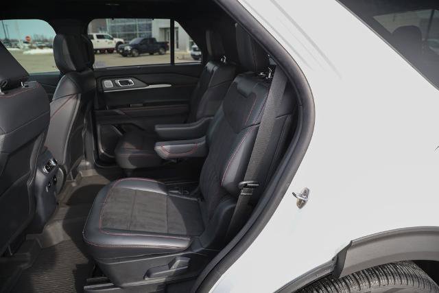 Certified 2025 Ford Explorer ST image 32