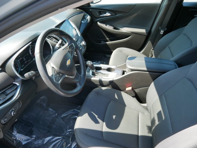 Used 2017 Chevrolet Malibu LT w/ Driver Confidence Package FWD image 11