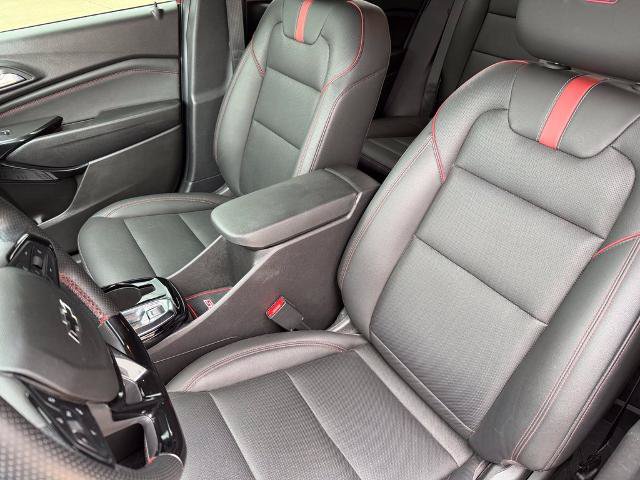 Used 2025 Chevrolet Trax RS w/ Driver Confidence Package FWD image 12
