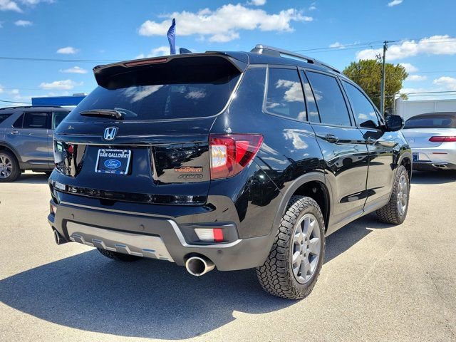 Used 2025 Honda Passport TrailSport image 4