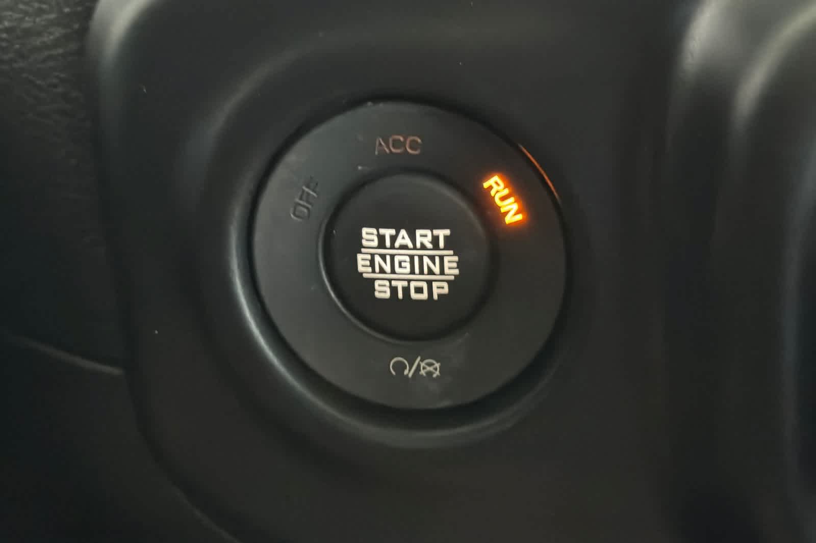 Used 2020 Jeep Gladiator Overland AWD/4WD image 22