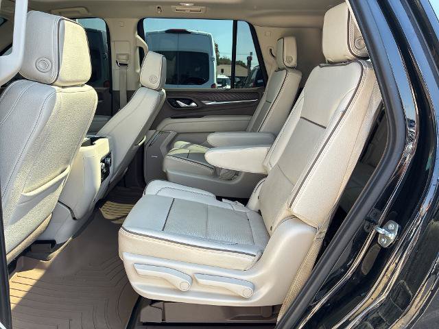 Used 2023 GMC Yukon Denali AWD/4WD image 18