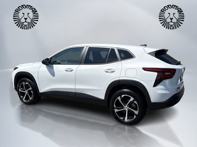 Used 2024 Chevrolet Trax RS FWD image 3