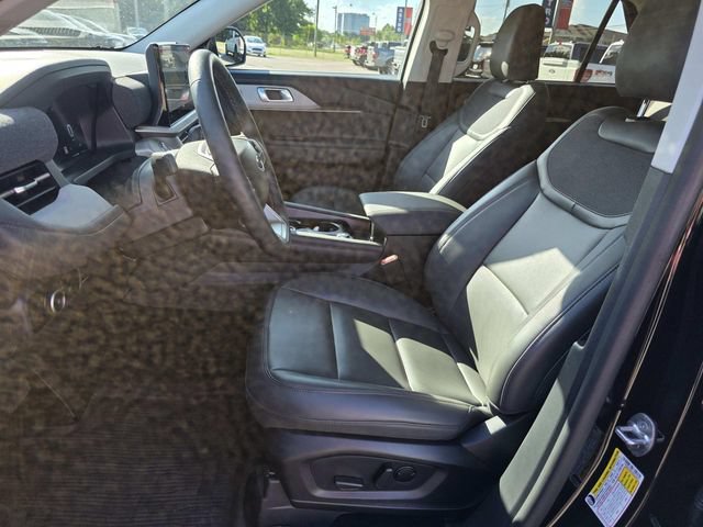 Certified 2025 Ford Explorer Active w/ Active Comfort Package RWD image 12