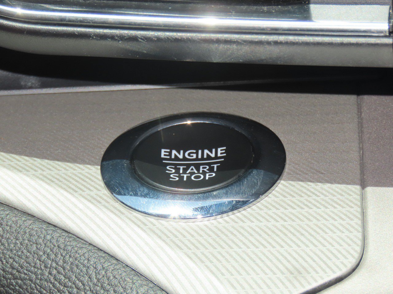 Certified 2023 Ford Explorer XLT w/ Equipment Group 202A RWD image 24