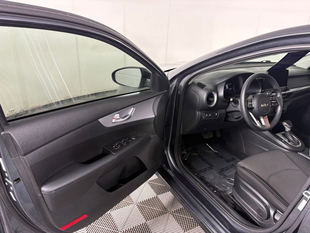 Used 2023 Kia Forte LXS w/ LXS Technology Package image 13