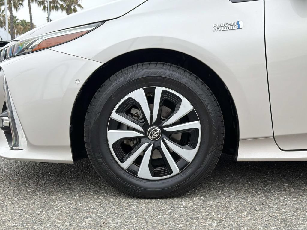Used 2019 Toyota Prius Prime Advanced FWD image 28