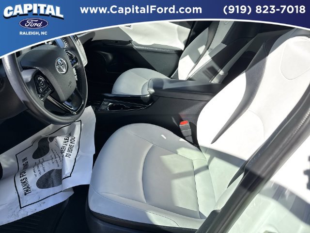 Used 2022 Toyota Prius Limited FWD image 19