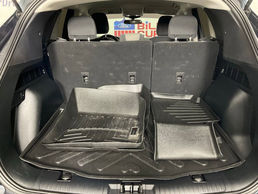 Certified 2022 Ford Escape SE w/ SE Sport Appearance Package image 11