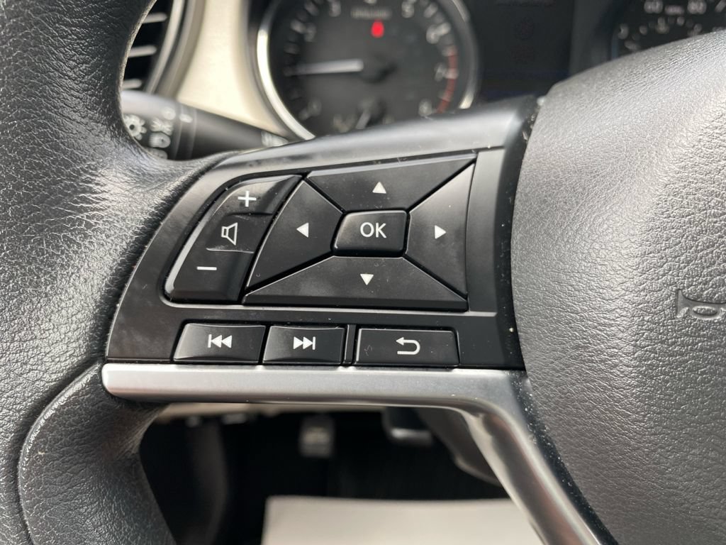 Used 2020 Nissan Rogue Sport SV AWD/4WD image 36