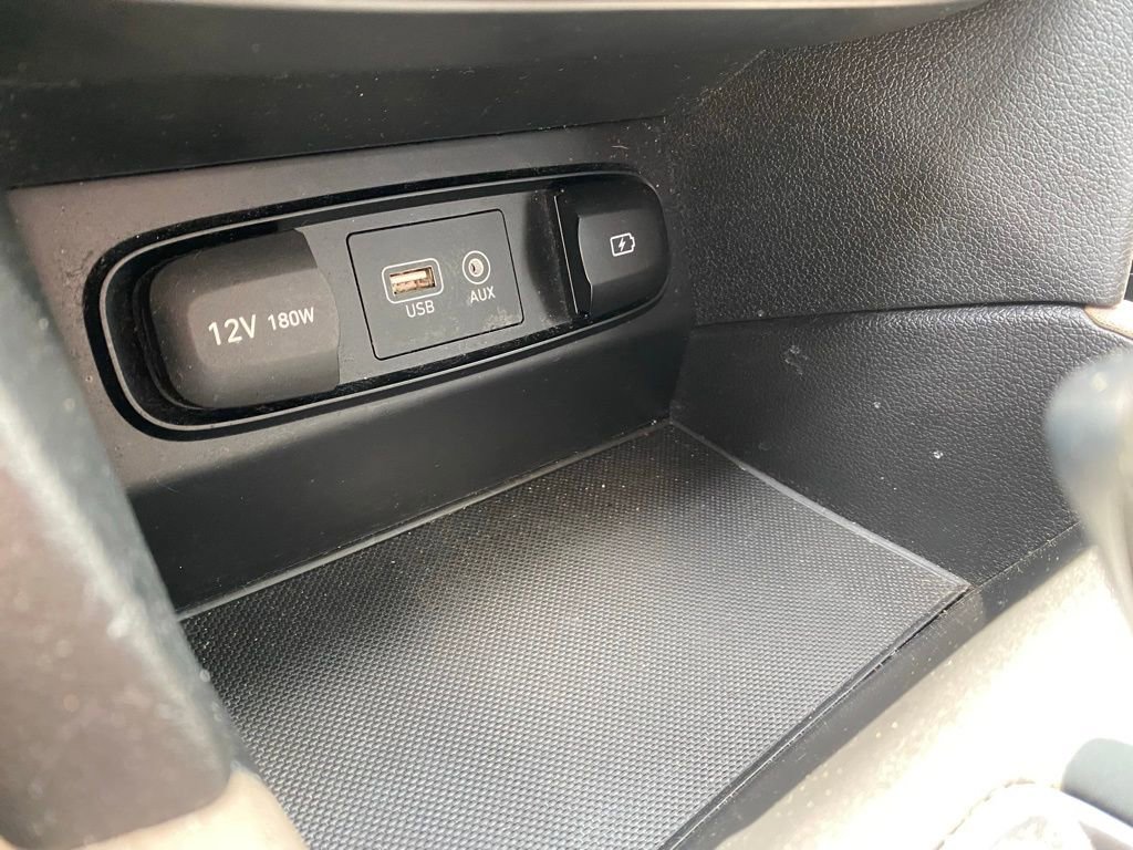 Used 2019 Hyundai Santa Fe SEL FWD image 22