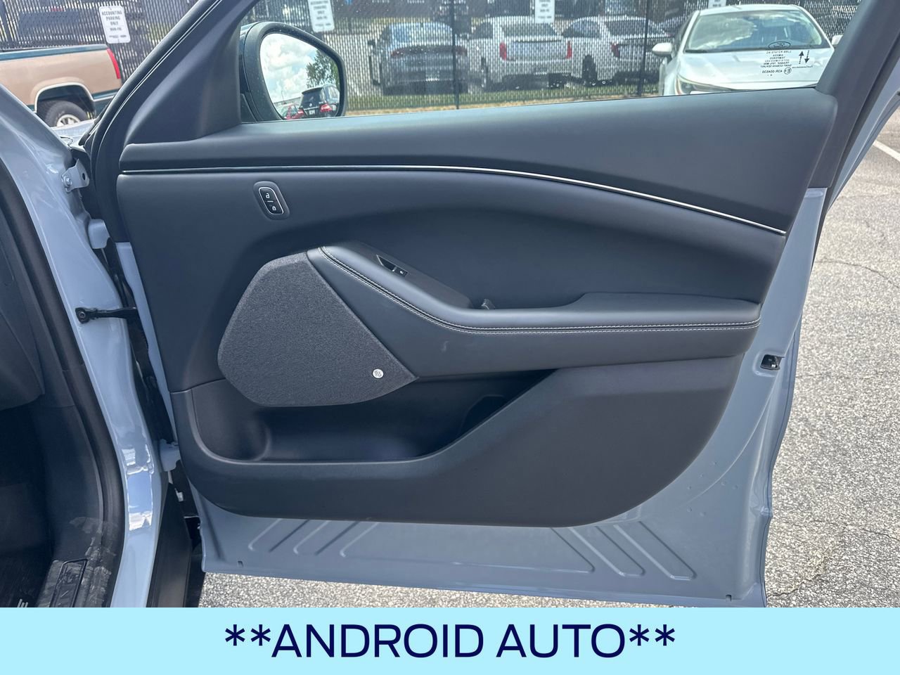 Certified 2025 Ford Mustang Mach-E Premium image 16