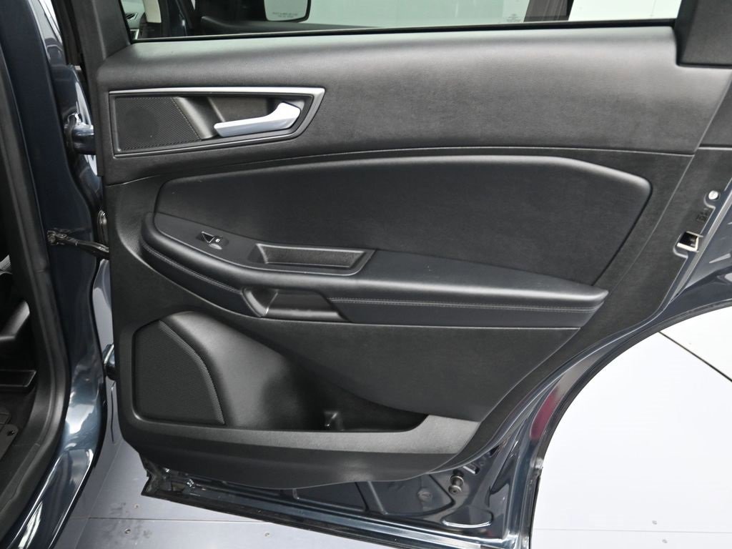 Certified 2022 Ford Edge SE w/ Black Appearance Package image 57