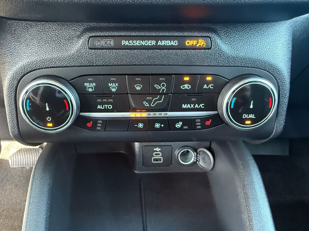 Certified 2025 Ford Escape ST-Line w/ Cold Weather Package AWD/4WD image 29