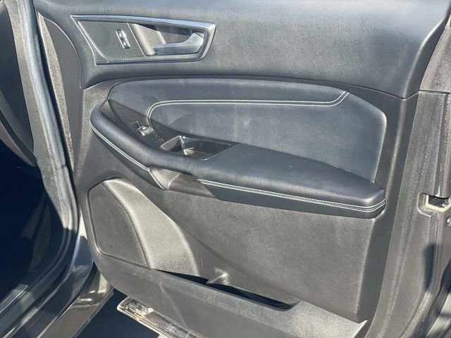 Certified 2017 Ford Edge Titanium w/ Technology Package image 35