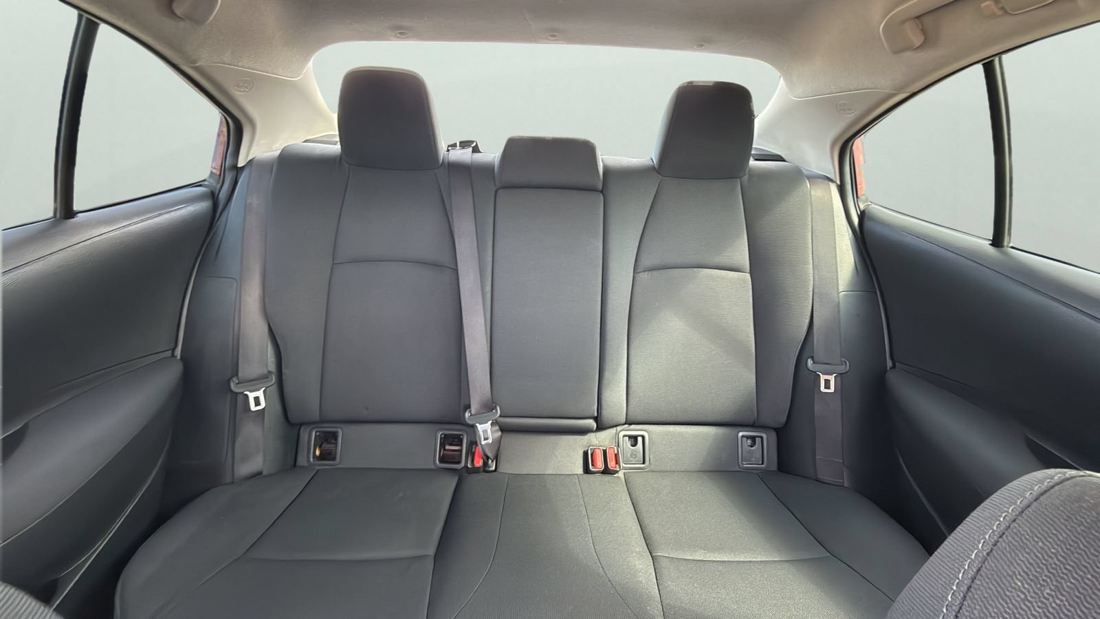 Used 2022 Toyota Corolla LE FWD image 25