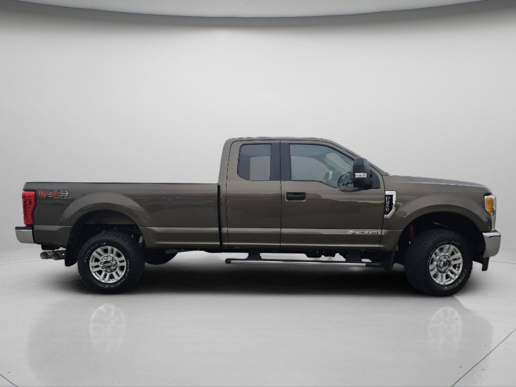 Certified 2017 Ford F250 XLT w/ XLT Value Package image 10