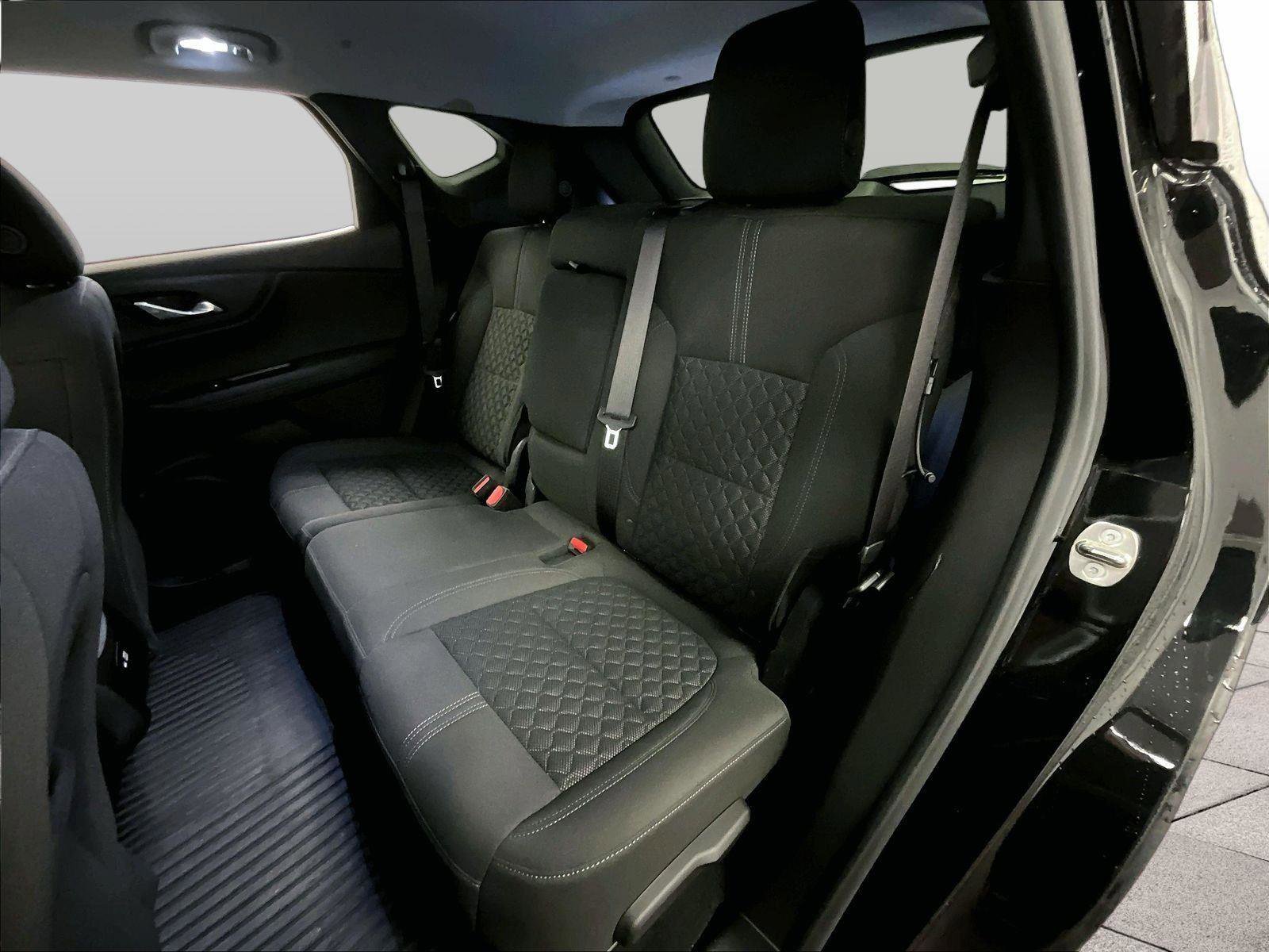 Used 2019 Chevrolet Blazer LT image 25