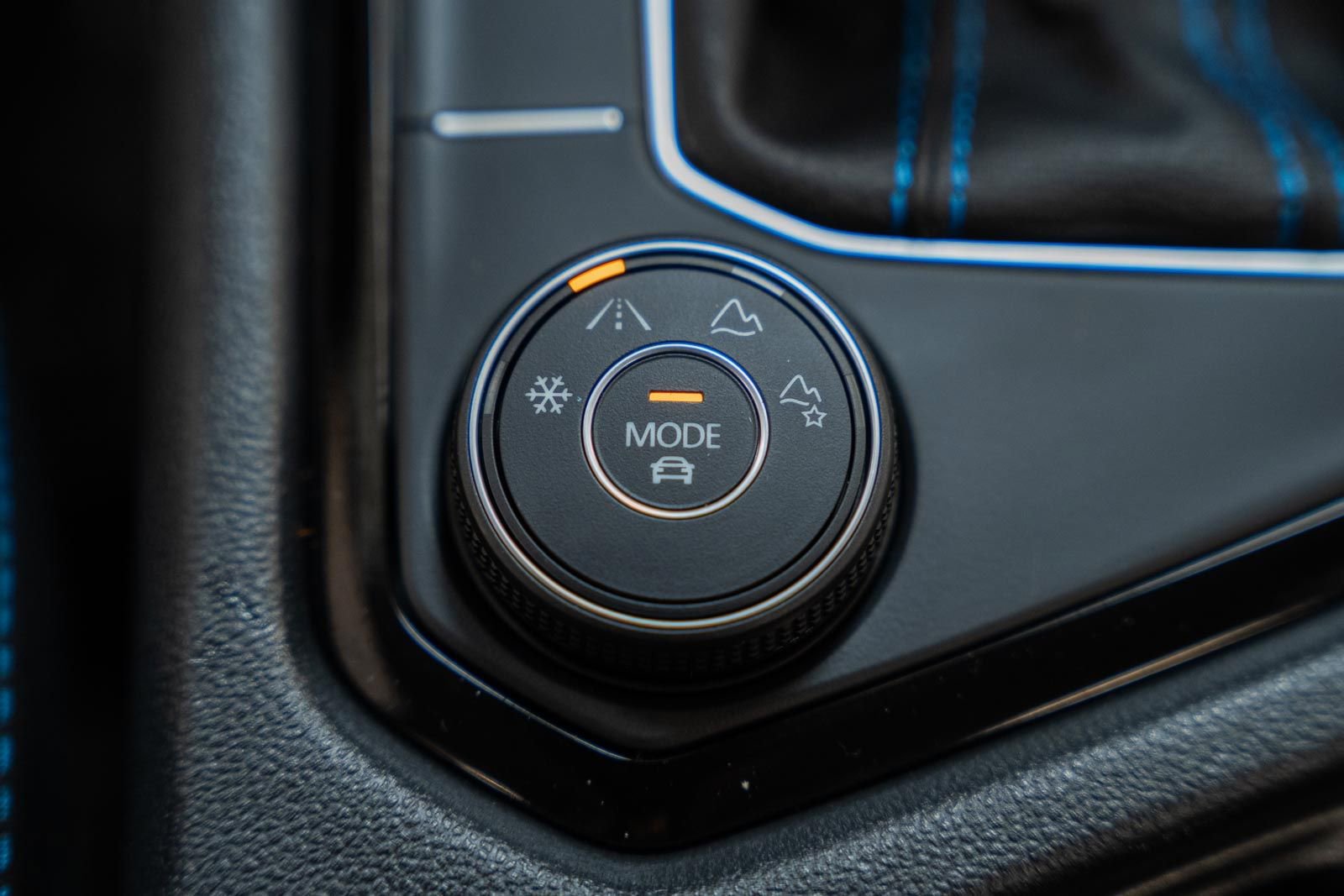 Used 2024 Volkswagen Taos SE AWD/4WD image 29