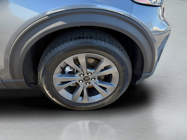 Certified 2022 Ford Explorer XLT w/ Equipment Group 202A AWD/4WD image 33