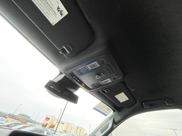 Used 2023 GMC Yukon SLT image 23