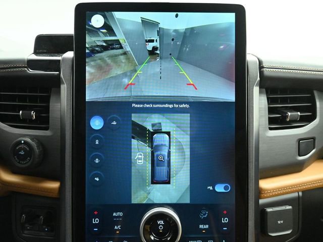 Certified 2024 Ford Expedition Max Platinum image 28