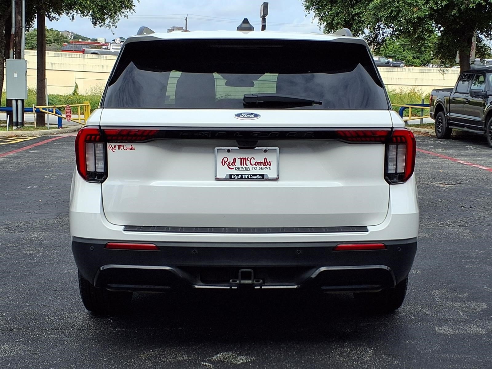 Certified 2025 Ford Explorer ST-Line RWD image 7
