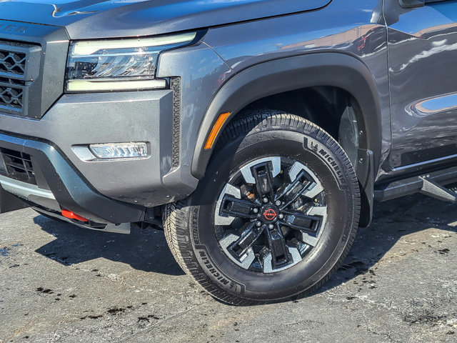 Used 2022 Nissan Frontier PRO-4X w/ Technology Package image 8