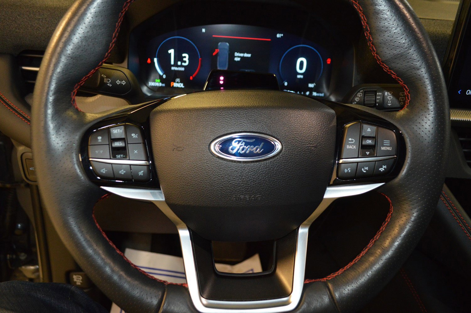 Certified 2025 Ford Explorer ST-Line image 19