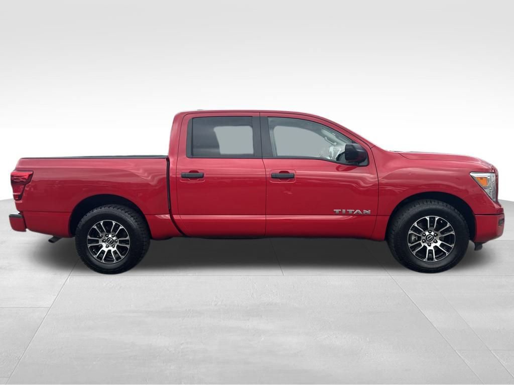 Used 2023 Nissan Titan SV image 6